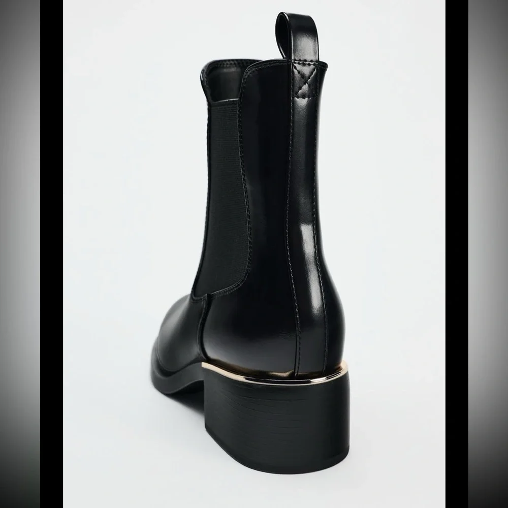 Zara NWT metal plate ankle boot black 2150/411